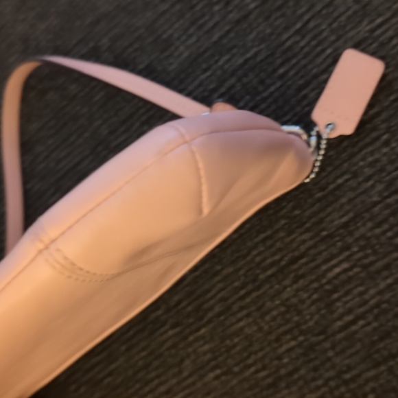 Coach wristlet pouch, clutch wallet pre-loved pale pink. Great condition! - Picture 6 of 6